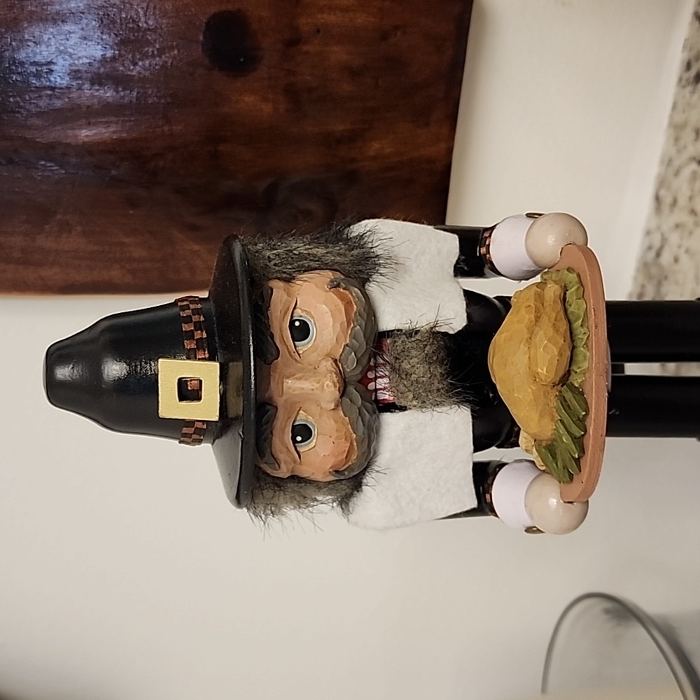 RARE VINTAGE PILGRIM THANKSGIVING TURKEY FEAST NUTCRACKER SAME DAY DELIVERY